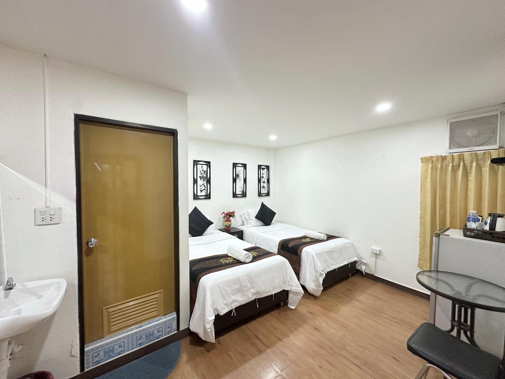 Longzhu Guesthouse Μπανγκόκ Εξωτερικό φωτογραφία